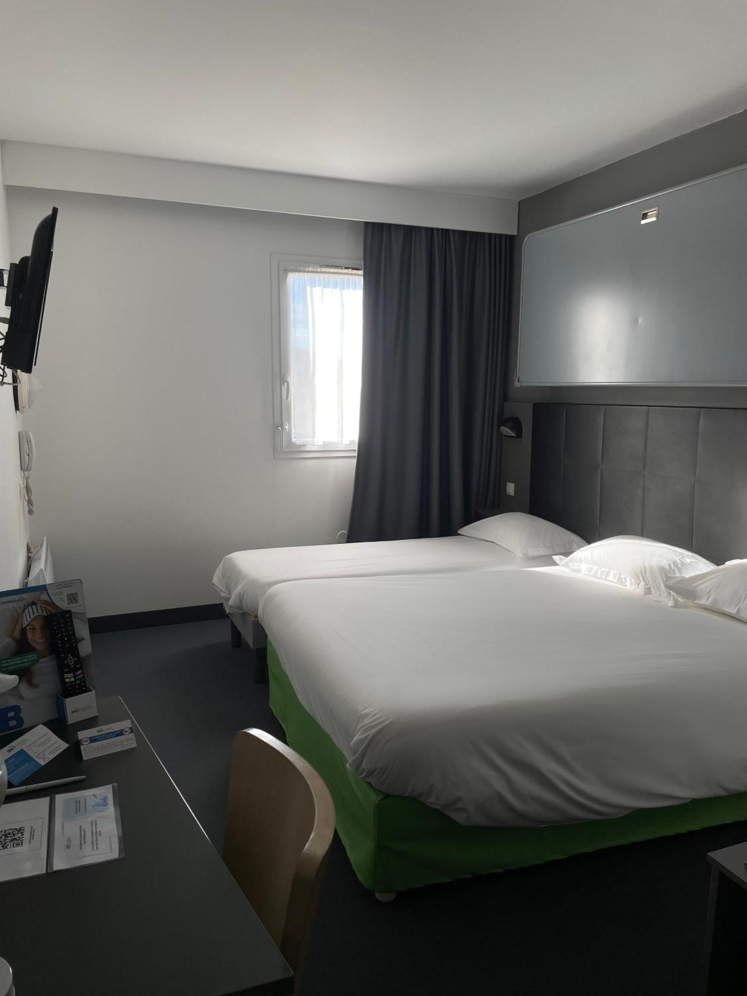 Brit Hotel Marvejols Bilik gambar